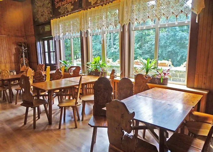 Dom Turysty Pod Wieżycą * Sobótka